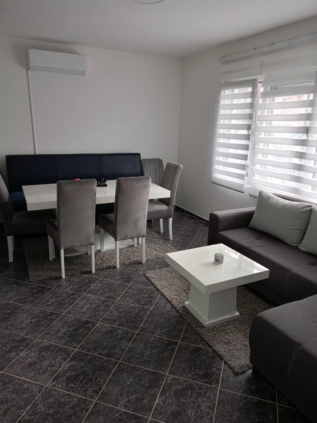 Gostinska Kuca Apartment Leskovac  Bagian luar foto
